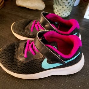 Toddler Girls' Nike Sneakers